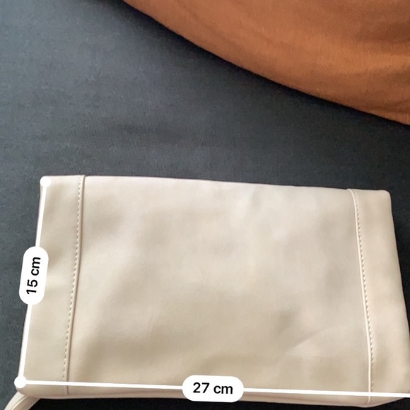 fold over clutch tassel zipper closure - Picture 7 of 8